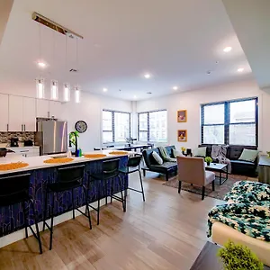Apartment Vast Fully Furnished 2-bed Close To Nyc, Bayonne
